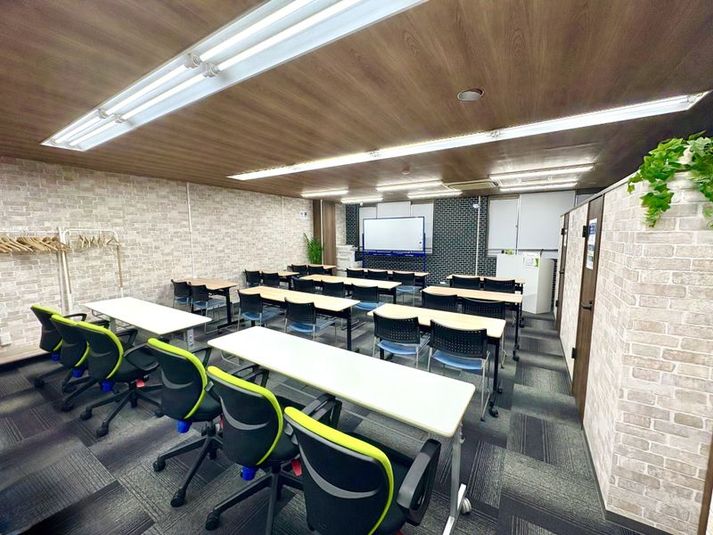 ＜最大38名着席 会議室＞レイアウト自由なスペース - ReLimpa神戸元町