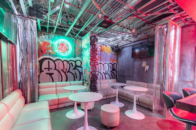 【心斎橋駅から徒歩8分】cafe&bar Ambitious - cafe&bar Ambitious