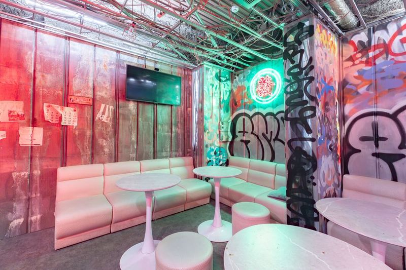 【心斎橋駅から徒歩8分】cafe&bar Ambitious - cafe&bar Ambitious