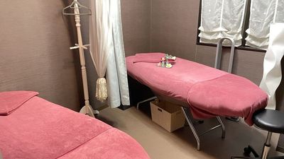 Pearl HINAスペース3の室内の写真。お花とオイルは付属ではございません。 - Pearl HINA レンタルシェアスペース3の室内の写真