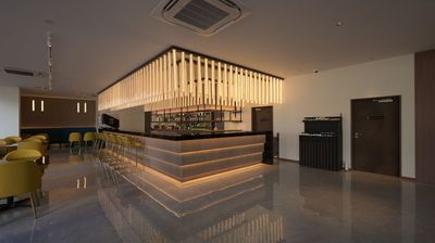 1階フロントの様子です。 - COCOYO HOTEL スタッフ常駐で安心のレンタルスペースの入口の写真