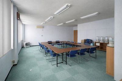 レイアウト自由！少人数〜大人数まで - 有限会社和 会議室