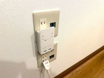 コンセント - スタジオディライツ　青葉台 青葉台駅3分　24時間いつでも利用できる会議室の設備の写真