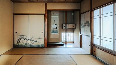 2階和室(8畳)： - BR STUDIO NISHIKOYAMA~kominka~ BR STUDIO SENZOKU〜kominka〜の室内の写真