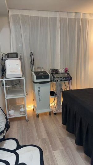 ハイパーナイフ、毛穴吸引、EMS完備のプライベートエステサロン - レンタルエステサロン(女性専用)
