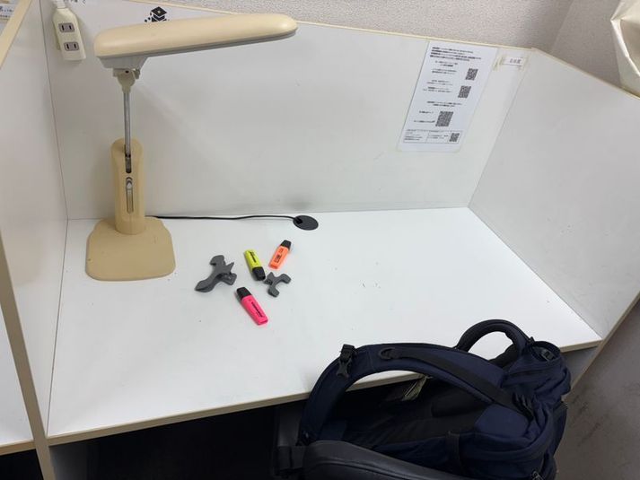 ２４時間３６５日利用できる合格自習室　ワークスペースや自習に - 合格自習室イーミックス　本八幡店