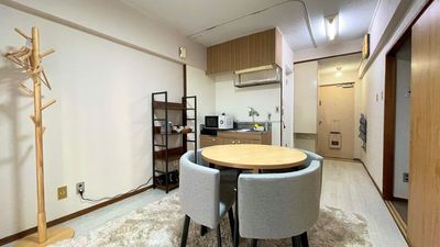 リビングルーム(キッチンも使用可能) - 和館スペース 名駅店 貸し会議室の室内の写真