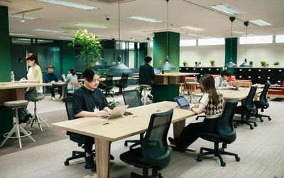 ワークラウンジ - SPRAS AOBADAIの室内の写真