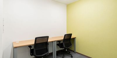Regus オフィススペース（個室）｜落ち着いた環境で使える独立型ワークスペース - リージャス会議室 姫路駅前