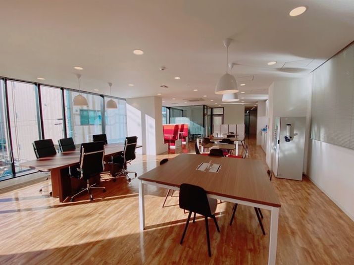 コワーキングデスク - リージャス会議室 大宮西口駅前