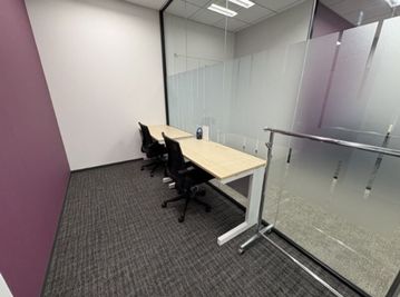 リージャス会議室 大宮西口駅前 オフィススペース（個室）の室内の写真