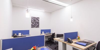 Regus コワーキングデスク｜信頼ある環境で使える開放的なワークスペース - リージャス会議室 福岡天神南