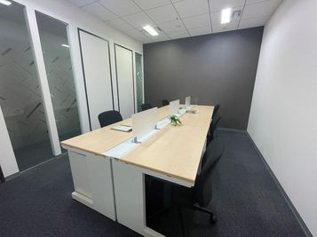 Regus コワーキングデスク｜信頼ある環境で使える開放的なワークスペース - リージャス会議室 札幌北ビル