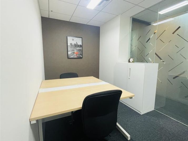 リージャス会議室 札幌北ビル オフィススペース（個室）の室内の写真