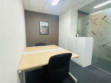 Regus オフィススペース（個室）｜落ち着いた環境で使える独立型ワークスペース - リージャス会議室 札幌北ビル