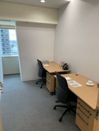 Regus オフィススペース（個室）｜落ち着いた環境で使える独立型ワークスペース - リージャス会議室 横浜ランドマークタワー