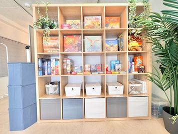 【麹町3分】最大24名着席🎉人気ボドゲ40種類以上♪大人気ボドゲカフェ貸切利用🚃懇親会/イベント利用にも🎤 - ボドゲ東京PRIVATE 四谷麹町店の室内の写真