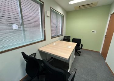 Regus 会議室｜落ち着いたビジネス空間 - リージャス会議室 オープンオフィス赤坂見附