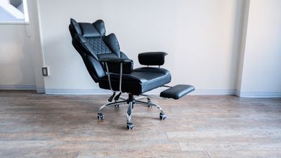 長時間の作業でも快適なゲーミングチェアをご用意しております - 【開店割引中】 天満橋駅 貸会議室・ワークスペース HISUI  3/15迄 開店割引中 貸会議室・ワークスペース 「HISUI」の設備の写真