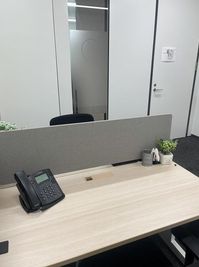 Regus コワーキングデスク｜信頼ある環境で使える開放的なワークスペース - リージャス会議室 クラックス仙台