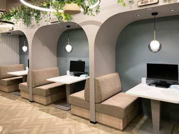 H¹T新大阪 BOX 02（２名）の室内の写真