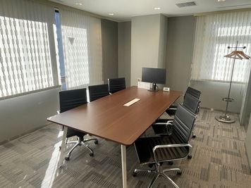 Regus 会議室|高速Wi-Fi完備の落ち着いたビジネス空間 - リージャス会議室 銀座三丁目