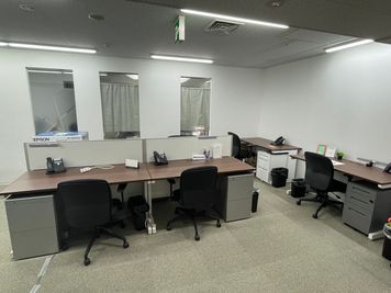 Regus コワーキングデスク|信頼ある環境で使える開放的なワークスペース - リージャス会議室 銀座三丁目