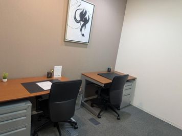 Regus オフィススペース（個室）｜落ち着いた環境で使える独立型ワークスペース - リージャス会議室 横浜スカイビル