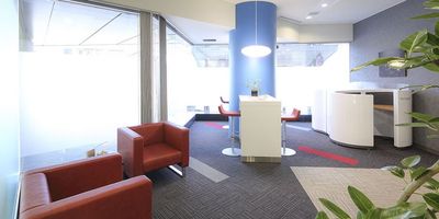 リージャス会議室 金沢駅東 コワーキングデスクの室内の写真