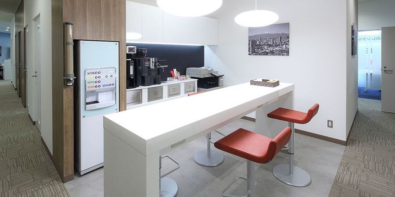 コワーキングデスク - リージャス会議室 金沢駅東