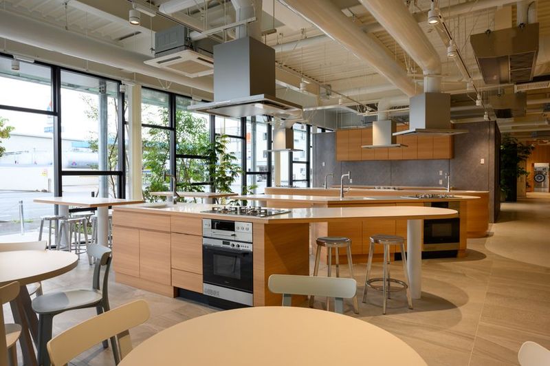 鈴与ホームパル 甲府ショールーム キッチンスペース - 鈴与ホームパル 甲府ショールーム