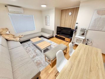 【無料駐車場あり】最大15名様✨誕生日/お披露目/歓送迎会/同窓会/撮影/会議/デート/女子会🎉大和エリア最大！24h営業📣 - 【広スペ】南林間