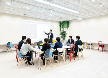 カルチャースクールとしても♪ - いいオフィス神戸byKT-joy 教室・カルチャースクール向けレンタルスペースの室内の写真