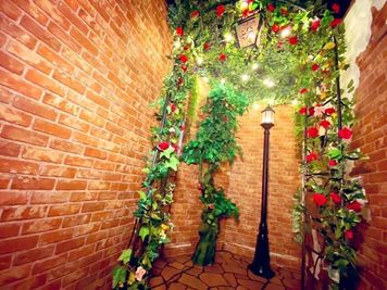 ローズアーチ風のミニブースです - 撮影スタジオ　スタジオハムスター２匹目 【商用利用】貸切りレンタル撮影スタジオ　スタジオハムスター２匹目の室内の写真