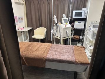 【見学随時受付中】半個室・手ぶらOK！タオルや備品も充実◎最新の空き確認や見学はお気軽にご相談ください✨ - Felice