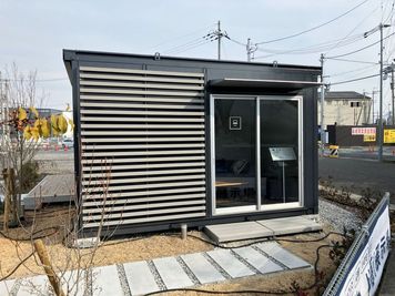 お部屋の外観はこちらです！※始めに別棟の受付までお越しください
 - U-SPACE　栗東店 Workの外観の写真