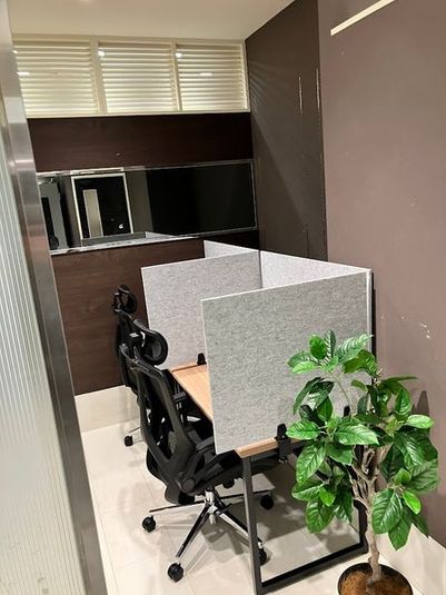 1人用席（通話・会話OK） - コインスペースコピス吉祥寺店