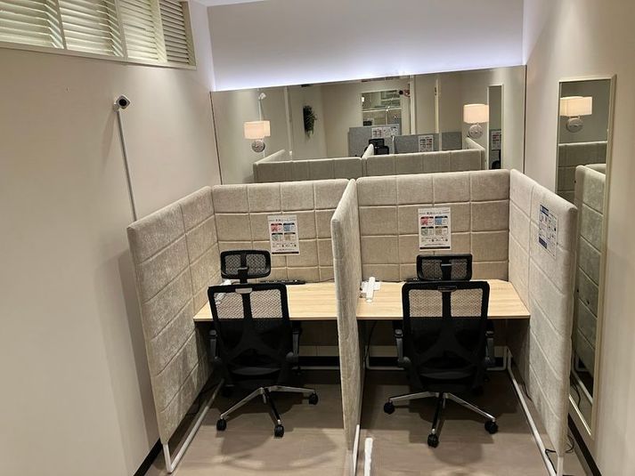 コインスペースコピス吉祥寺店 1人用席（通話・会話OK）の室内の写真