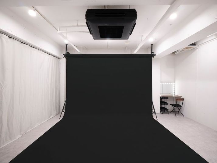 レンタル撮影スタジオ・壁面鏡張りダンススタジオ - Studio DOWHA 表参道店