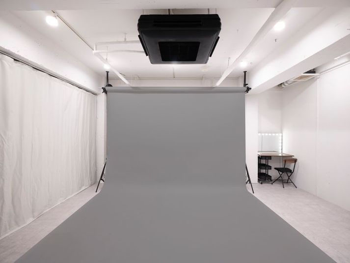 レンタル撮影スタジオ・壁面鏡張りダンススタジオ - Studio DOWHA 表参道店