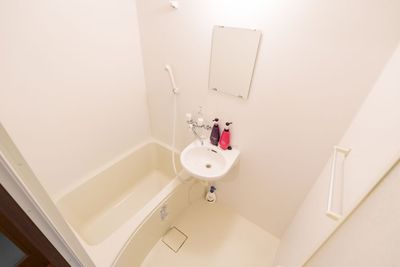 【有料オプション】シャワー室 - レンタルサロンPalette心斎橋店 完全個室のレンタルサロンの設備の写真