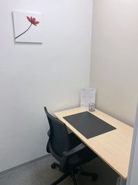 Regus オフィススペース（個室）｜落ち着いた環境で使える独立型ワークスペース - リージャス会議室 新横浜