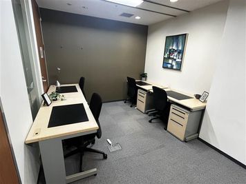 Regus コワーキングデスク｜信頼ある環境で使える開放的なワークスペース - リージャス会議室 梅田阪急グランドビル