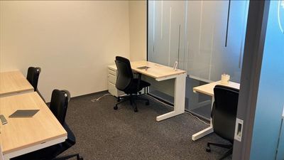 Regus コワーキングデスク|信頼ある環境で使える開放的なワークスペース - リージャス会議室 池袋