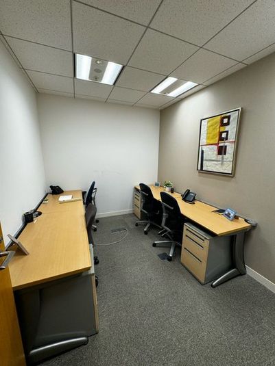 リージャス会議室 赤坂アークヒルズ コワーキングデスクの室内の写真