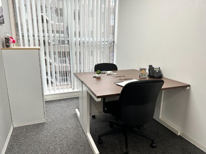 リージャス会議室 恵比寿南 オフィススペース（個室）の室内の写真