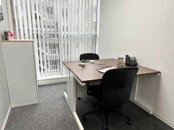 Regus オフィススペース（個室）｜落ち着いた環境で使える独立型ワークスペース - リージャス会議室 恵比寿南