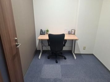 Regus オフィススペース（個室）｜落ち着いた環境で使える独立型ワークスペース - リージャス会議室 麹町