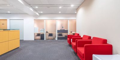 リージャス会議室 日本橋兜町 コワーキングデスクの室内の写真