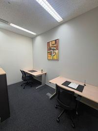 リージャス会議室 丸の内パシフィックセンチュリープレイ オフィススペース（個室）の室内の写真